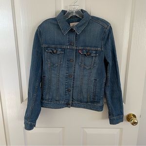 Levi’s Women’s Original Trucker Jacket
